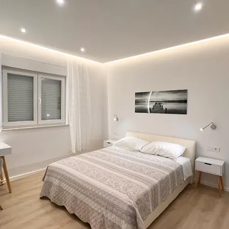 Romanca 1 - Diklo Apartman *